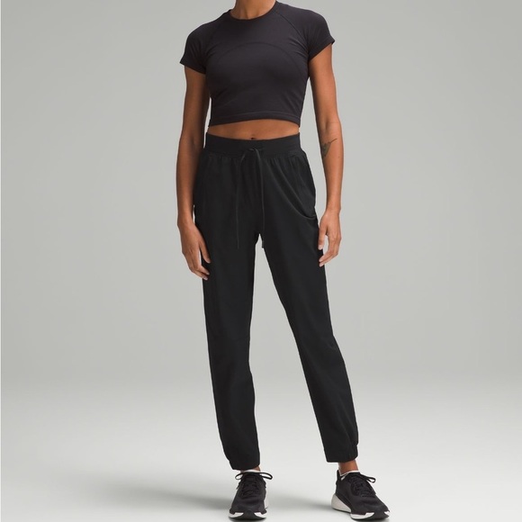 Lululemon Athletica License To Train High Rise Joggers Size 4